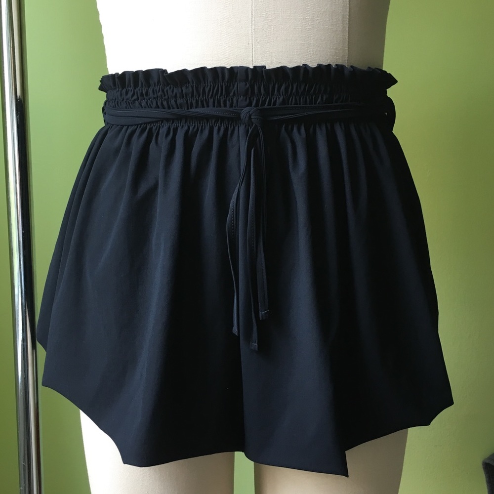 Sweaty Betty XL Black Dance Shorts